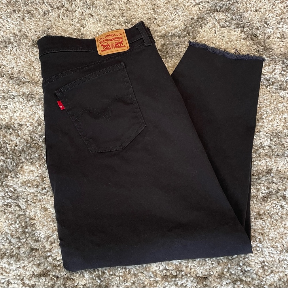 Levi's Wedgie Skinny Jeans Women’s 22W Black Distressed Knee ButtonFly High Rise